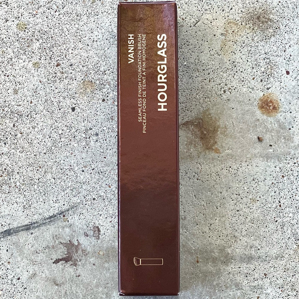 Hourglass Vanish Seamless Finish Foundation Brush